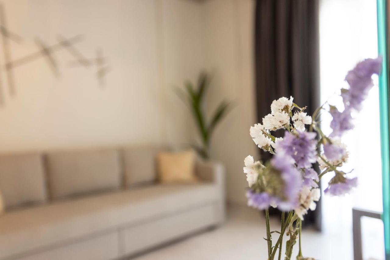פפקוהורי Noemie Premium Holiday Apartments מראה חיצוני תמונה